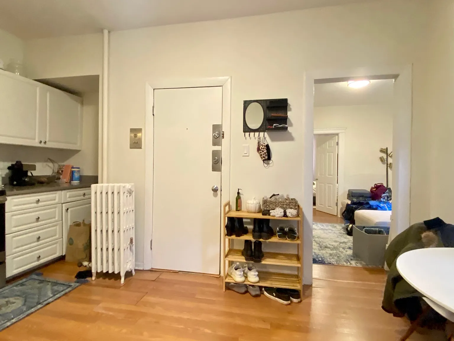 2 bed, 850 sqft, $3,850 — Photo 4