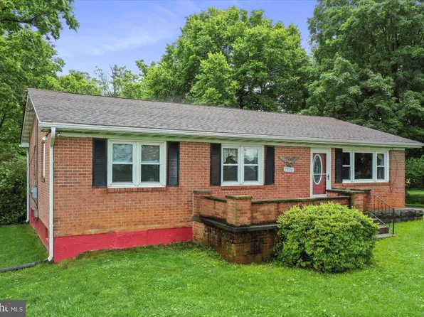 1956 Cattail Run Rd, Charles Town, WV 25414