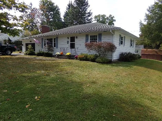72 Avalon Blvd photo 1