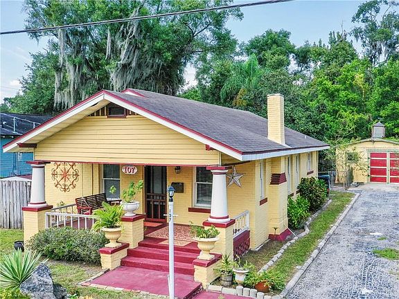 3rd image of 107 W Idlewild Ave
