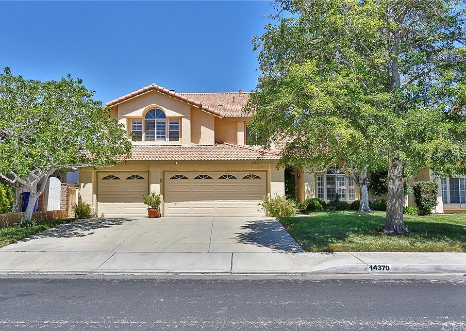1st image of 14370 La Crescenta Ave