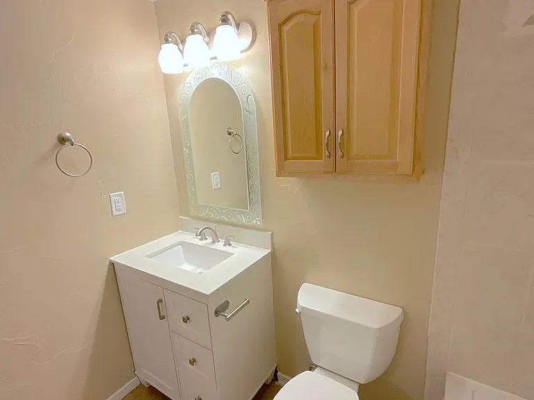 2579 Weyburn Way — Photo 43