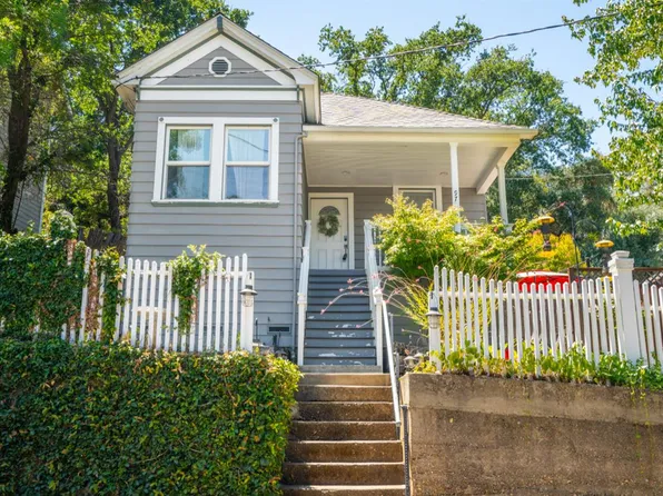 97 Dennis St, Sutter Creek, CA 95685