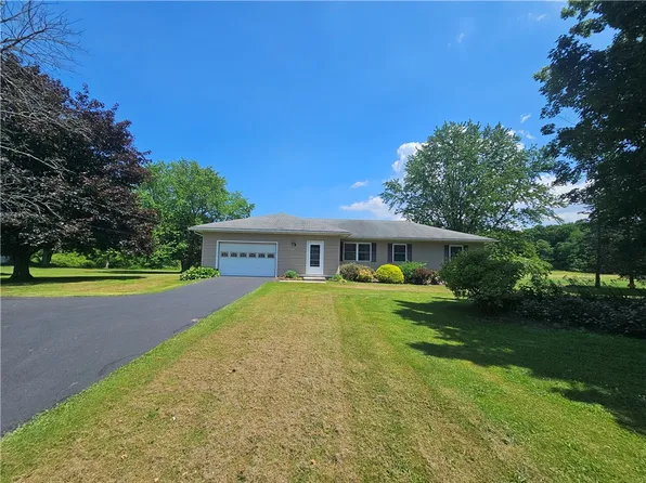 6330 E Port Bay Rd, Wolcott, NY 14590