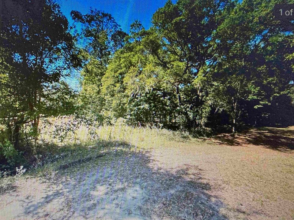 1st image of 6121 Armstrong Rd