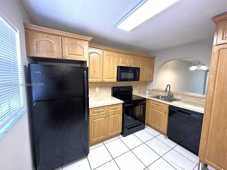 7830 NW 33rd St #502 — Photo 2
