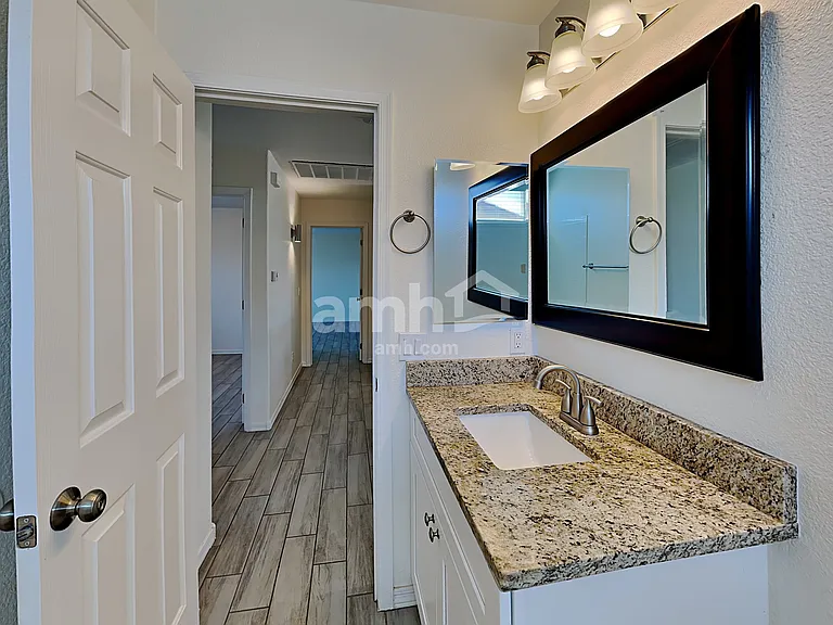 108 E Calle Del Rondador — Photo 14