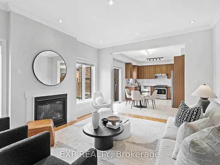 131 Greenwood Rd — Photo 11