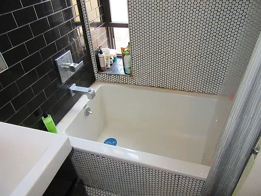 Rented by Lucky Apt Inc | media 28