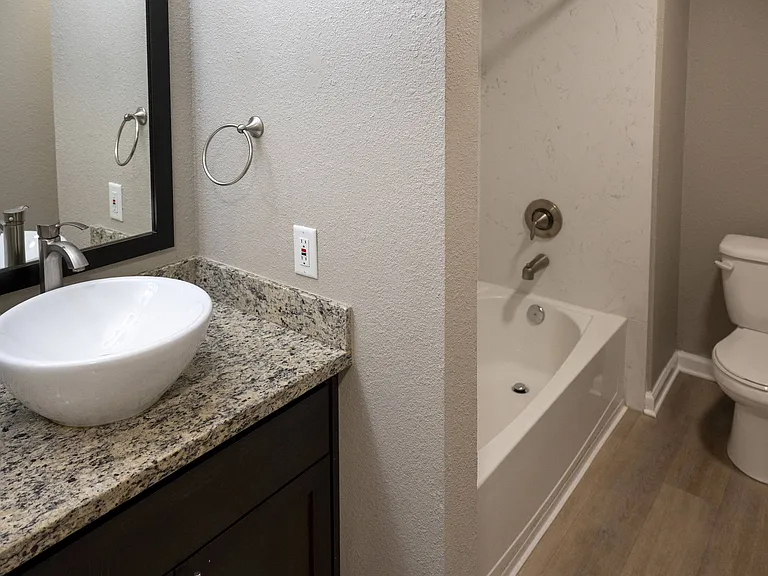 Sierra Oaks — Photo 33
