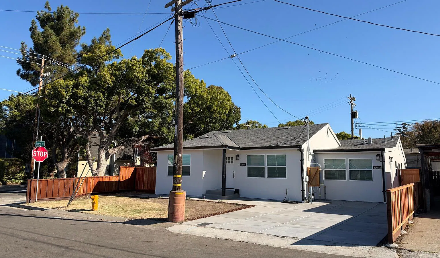 2 bed, 840 sqft, $3,090 — Photo 3