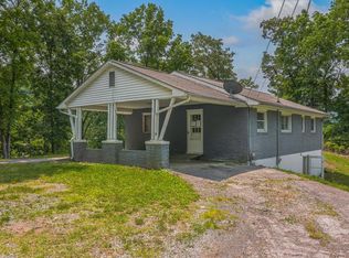 157 W Greenway St, Sneedville, TN 37869