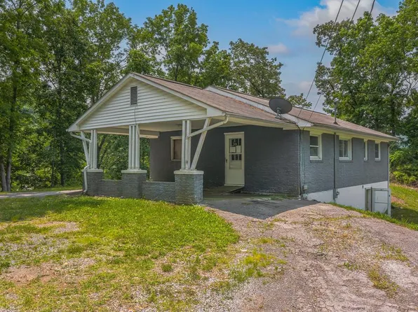 157 W Greenway St, Sneedville, TN 37869