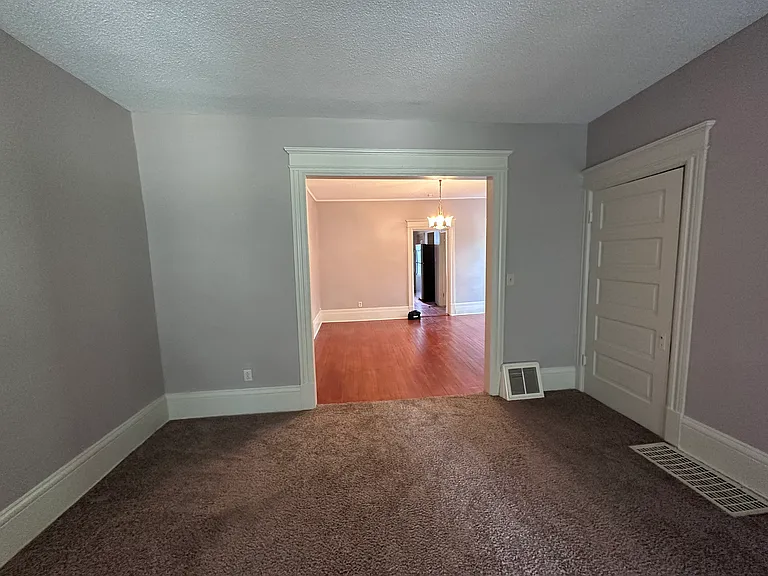 572 Hall Ave #572 — Photo 8