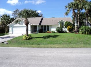 104 Redgrave Dr, Sebastian, FL 32958
