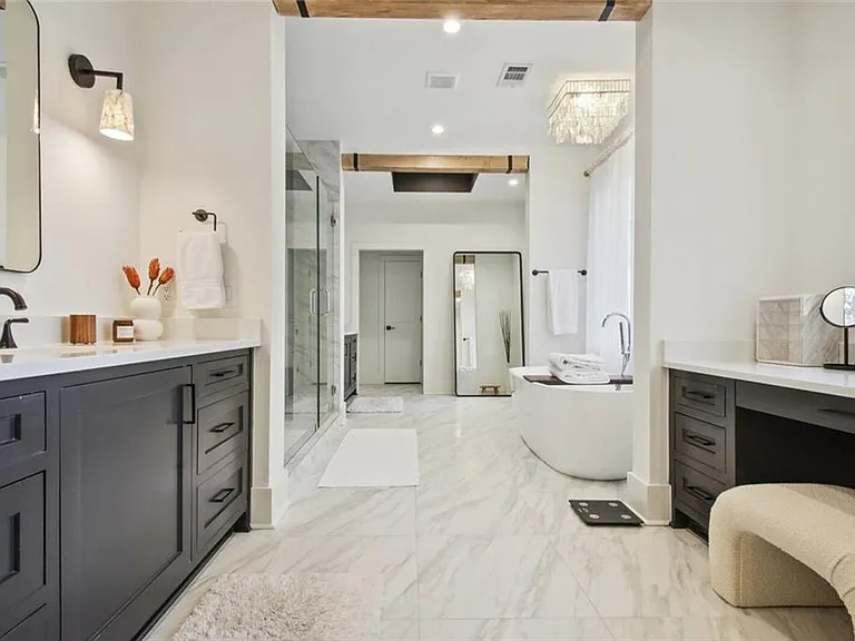 3041 Parkridge Dr NE — Photo 12