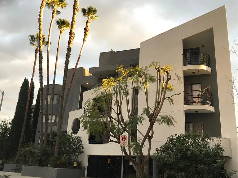 13112 Valleyheart Dr — Photo 2