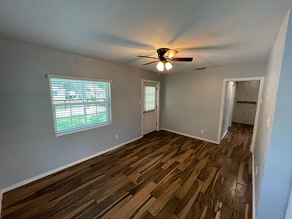 4th image of 801 Mission Dr