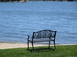 16 Harbour Vlg #D, Branford, CT 06405