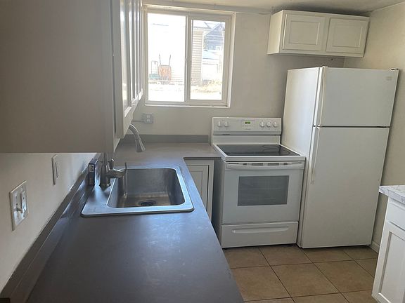 Brand New Quartz Countertops, newer cabinets