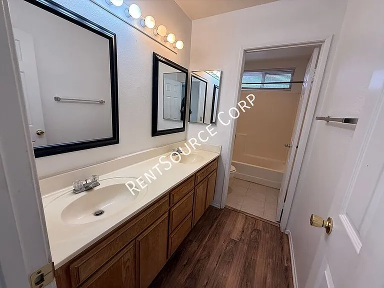 42456 Coronet Ct — Photo 16