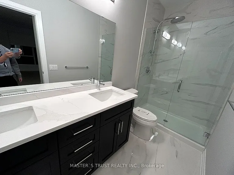71 Wyndham St S #902 — Photo 9