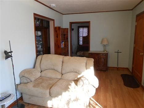4th image of 2909 Old Golden Hwy