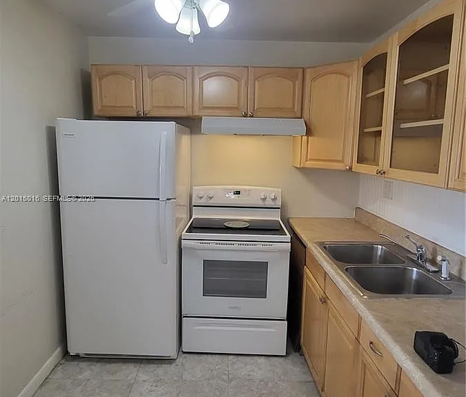 132 Andover E #132-F — Photo 3