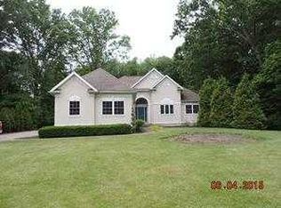 5300 Sampson Dr, Girard, OH 44420