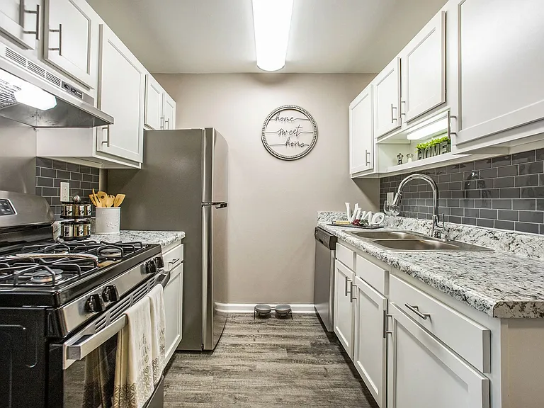 Autumn Ridge Apartment Homes — Photo 28