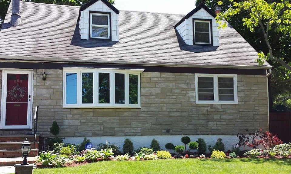 1st image of 569 Hempstead Gardens Dr