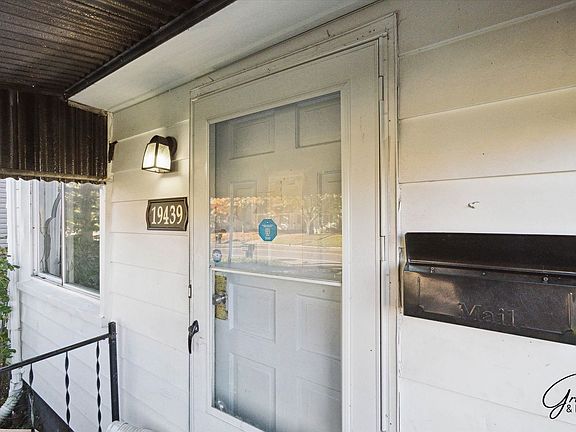 2nd image of 19439 W Chicago St