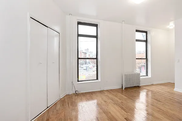 Rented by Century 21 American Homes | media 1