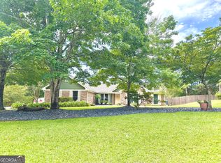 100 Huntcliff Ct, Lagrange, GA 30240