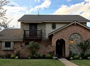 2912 Country Club Dr, Pearland, TX 77581