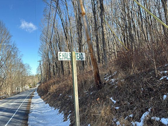 5th image of 10 Halstead Rd