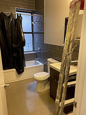 4th image of 1834 Caton Ave #1T