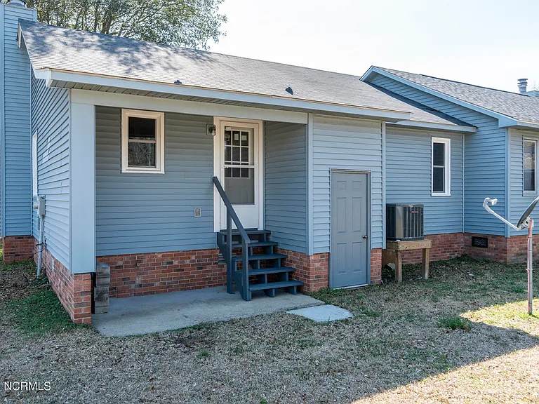 3204 Deer Path Cir — Photo 2