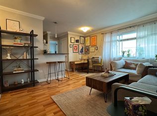 1055 N Corona St APT 204, Denver, CO 80218