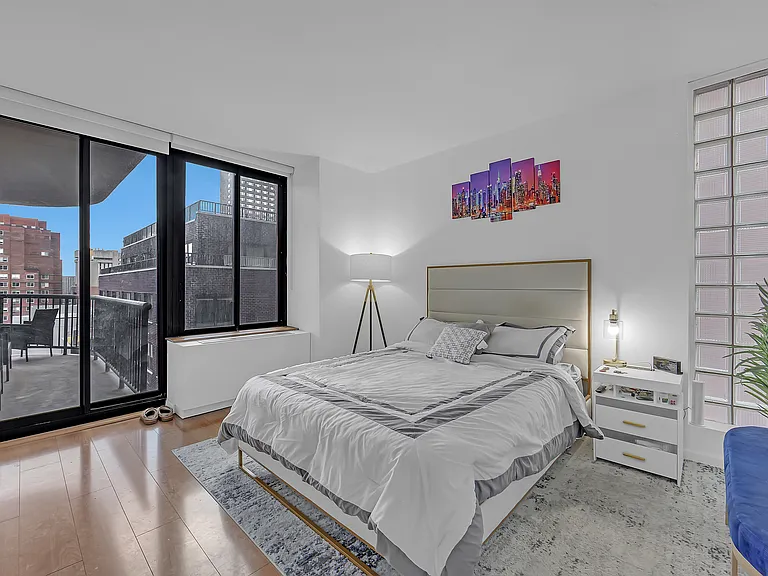 304 E 65th St #11C — Photo 9