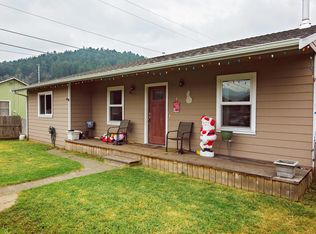 322 Dixie St, Rio Dell, CA 95562