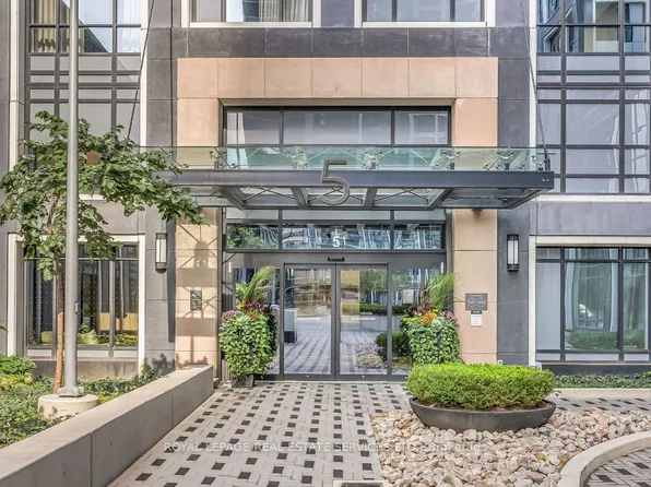 5 Mabelle Ave S, Toronto, ON