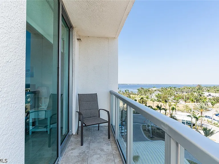 3000 Oasis Grand Blvd #801 — Photo 23