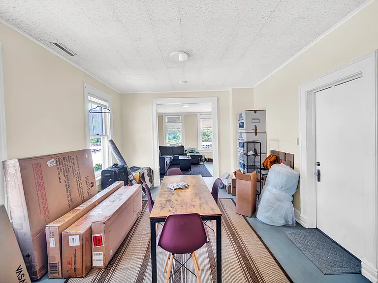 919 Foster St — Photo 10