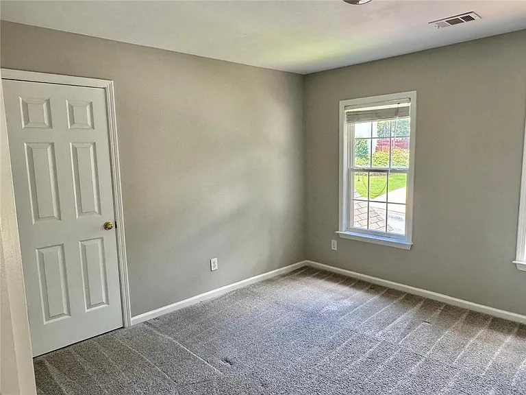 230 Albrighton Ct — Photo 15