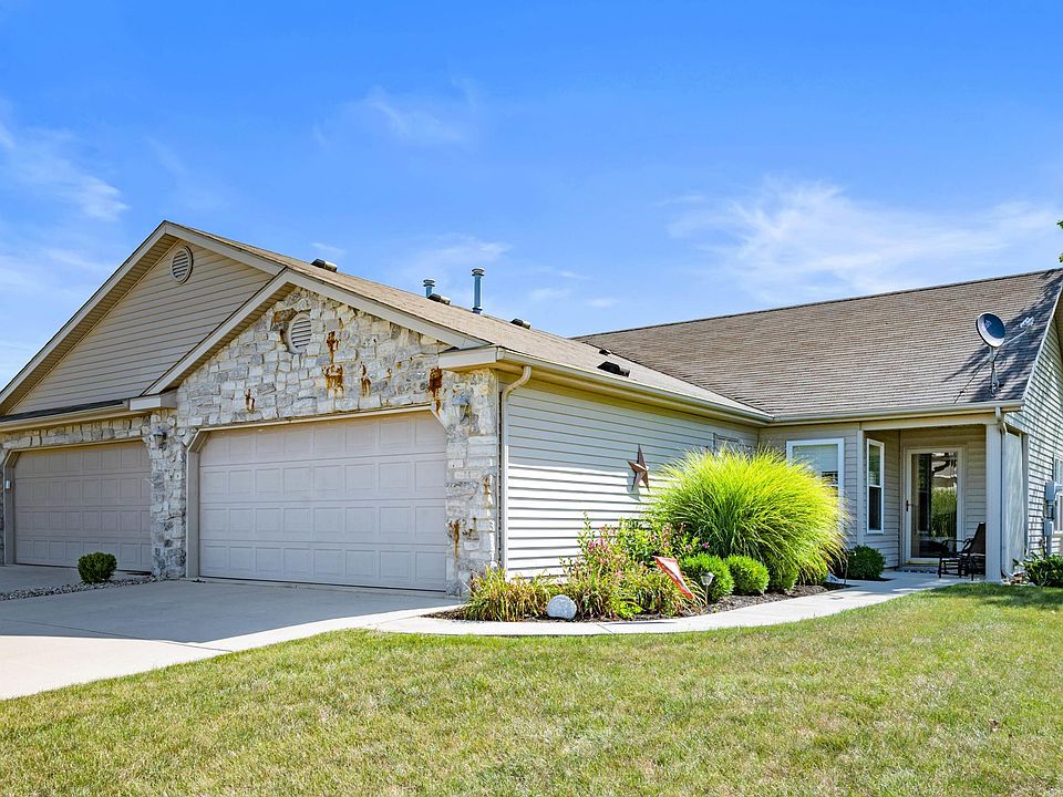 1st image of 14 Clubview Dr