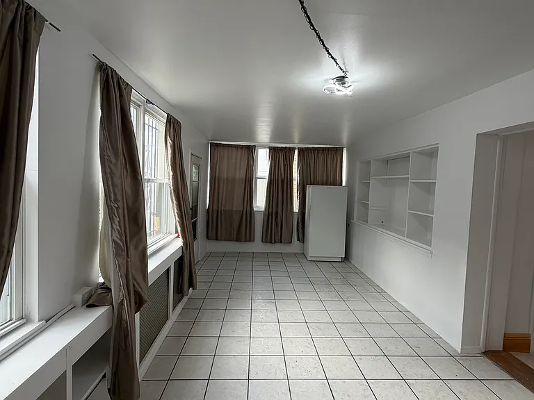 1625 Stadium Ave #2 — Photo 3