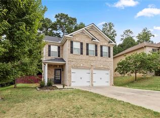 6608 Oak Hill Pass, Fairburn, GA 30213