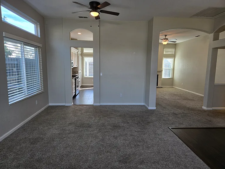 2428 Stefanie Dr — Photo 30