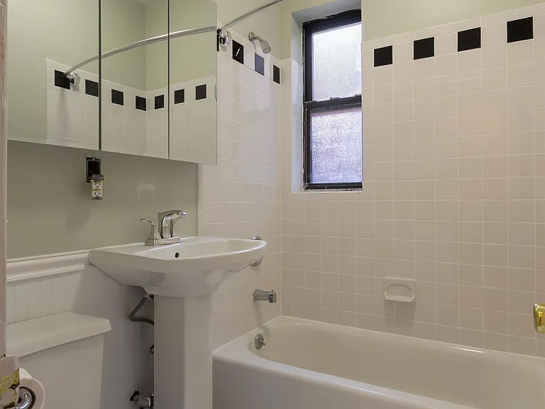 36 Duncan Ave #C6 — Photo 7